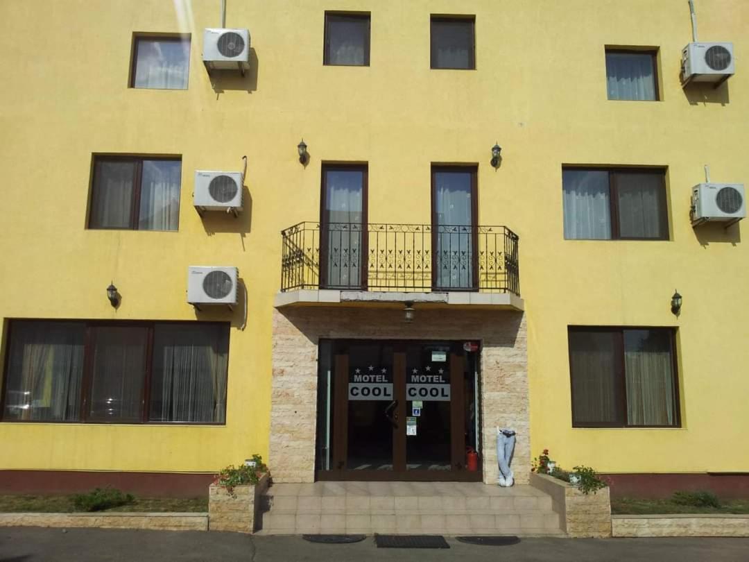 Motel Cool Bărcăneşti Exteriér fotografie